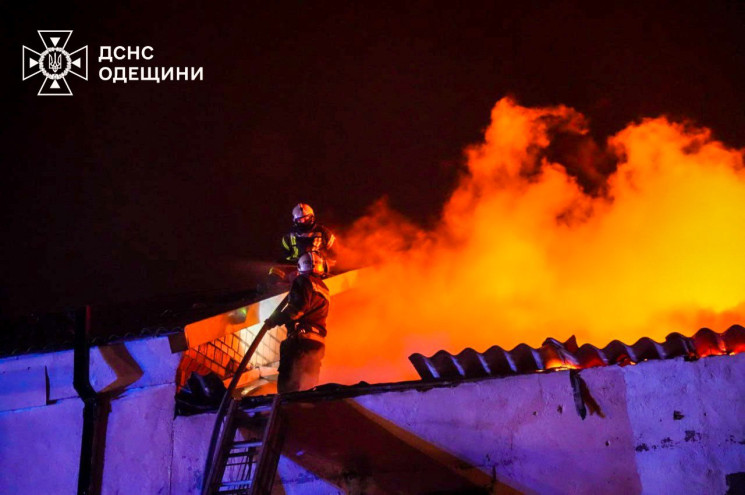 Ворог атакував дронами Одещину: Півтисяч…
