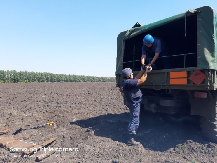 На Кропивниччині у полі розкопали арсена…