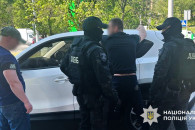 Киянин за "кругленьку суму" обіцяв влашт…