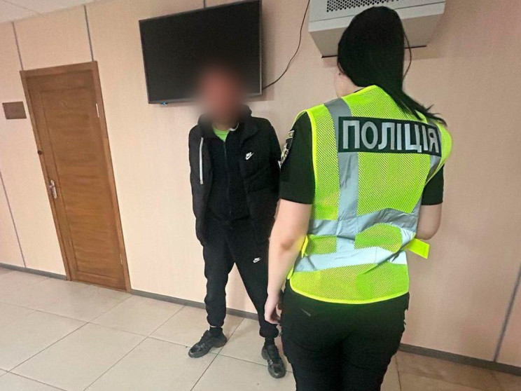 Швырнул гранату из-за ревности: полиция…