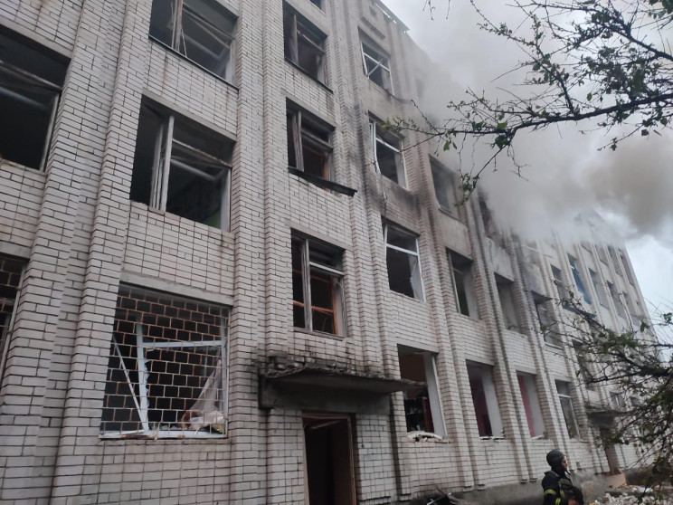 Ворожі дрони атакували Умань: Пошкоджено…