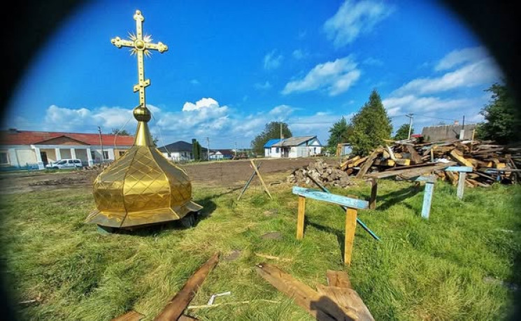 В селі на Рівненщині люди розпиляли бенз…