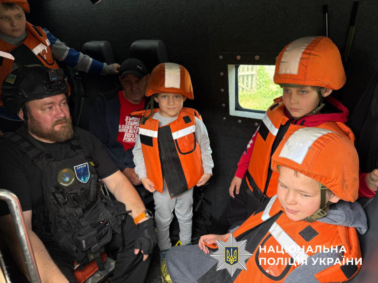 З прифронтової громади на Сумщині евакую…