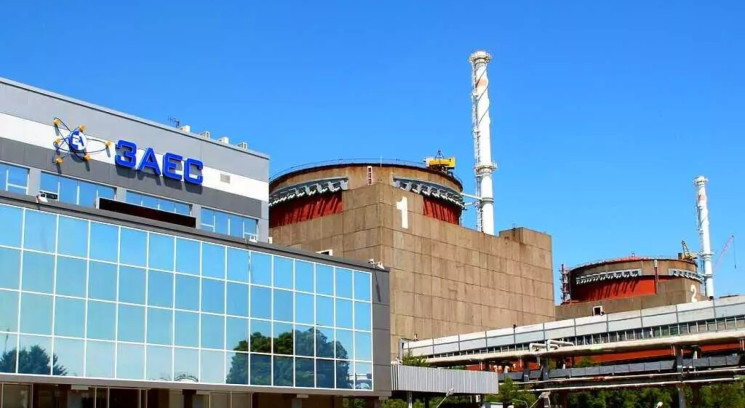 У дах навчального центру Запорізької АЕС…
