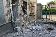 На Херсонщині пошкоджені будинки, банк,…