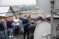 Пошкоджений обстрілами будинок на проспе…