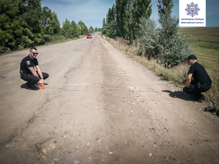 Николаевские полицейские с рулеткой мери…
