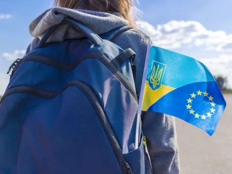 Політичне рішення: Рада ЄС продовжила ді…