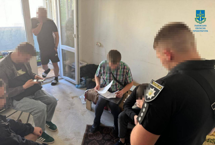 Директор одного з БФ Львова ошукав війсь…