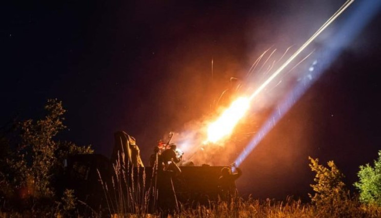 Під час нічної масованої атаки на Хмельн…