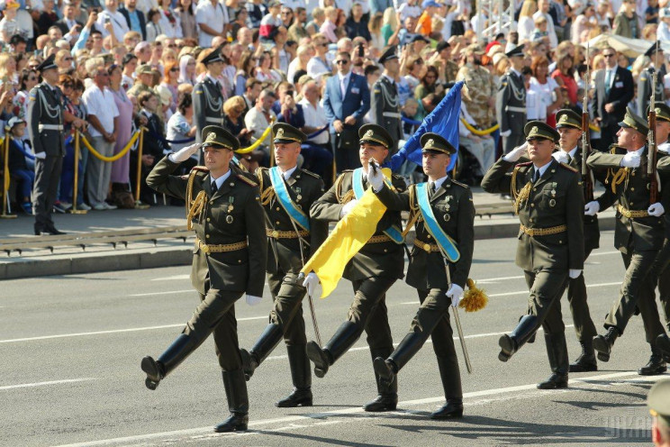 В Киеве завтра начнут подготовку к военн…