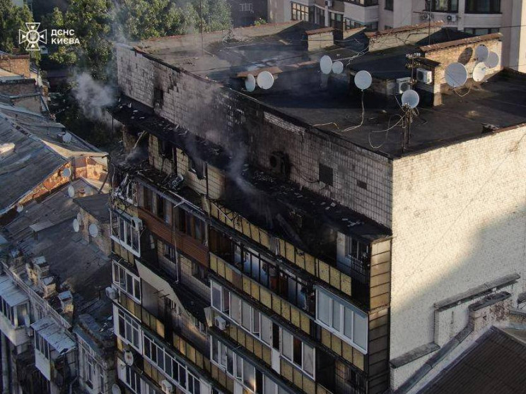 Внаслідок масованого удару по Києву заги…