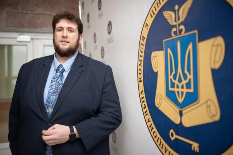 Рівень життя члена НКЦПФР Лібанова не ві…