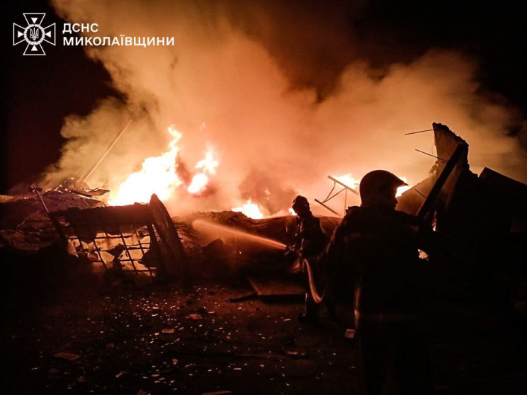 У Миколаєві після нічної атаки БпЛА пошк…