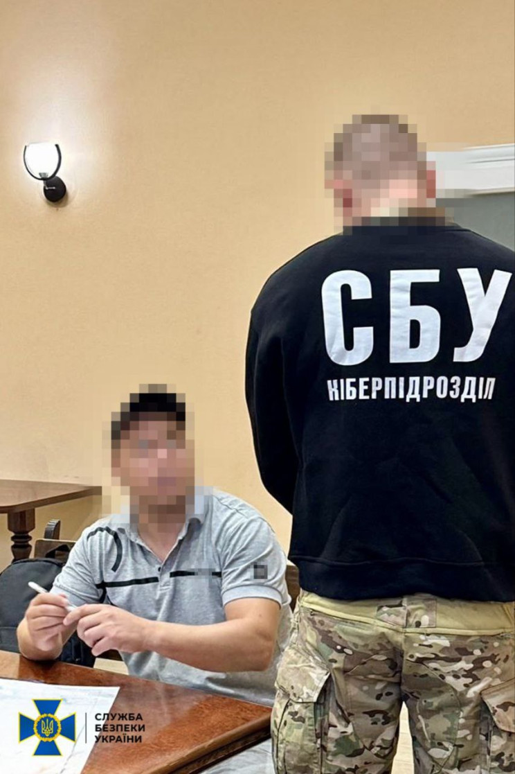 У Харкові схопили чоловіка, який із влас…