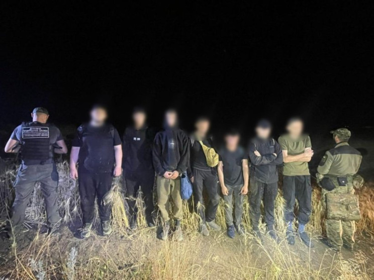 На Одещині затримали групу ухилянтів, що…