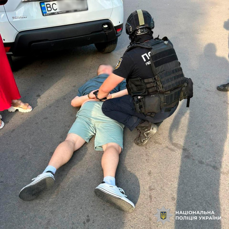 На Волині викрили схему втечі ухилянтів…