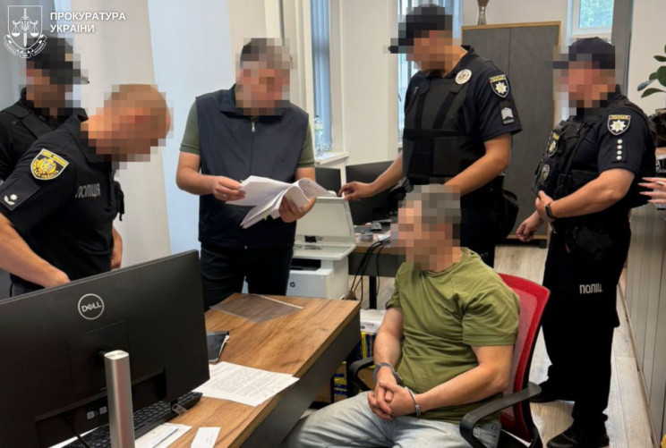 Підозрюваному у вбивстві Андрія Парубія…