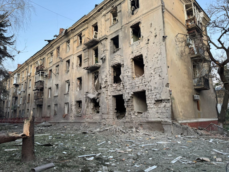 Російське військо скинуло авіабомби на ц…