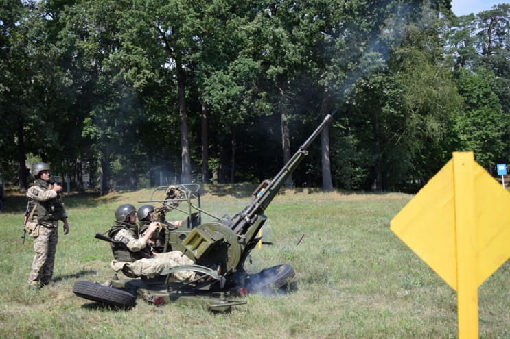 Як на Хмельниччині військові "ворожі" бе…