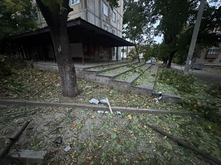 У ніч на 2 жовтня росіяни атакували Крам…
