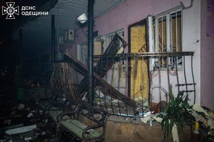 Через обстріли рф частина Одеси та район…