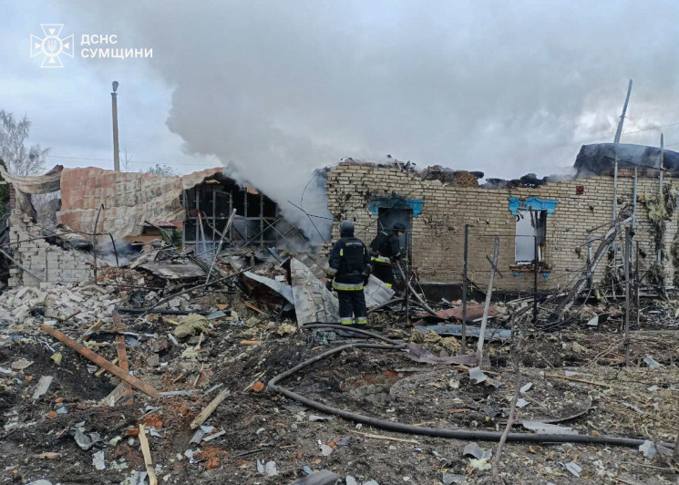 Внаслідок обстрілу Сумської області спал…