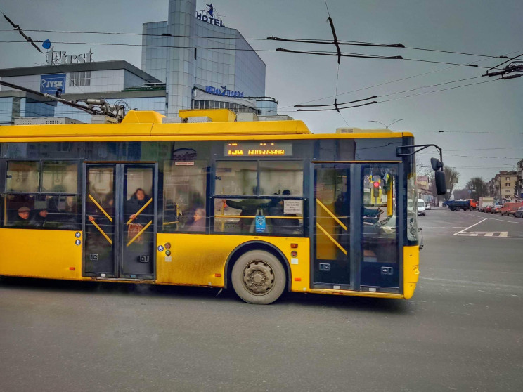У Хмельницькому частково не їздять троле…