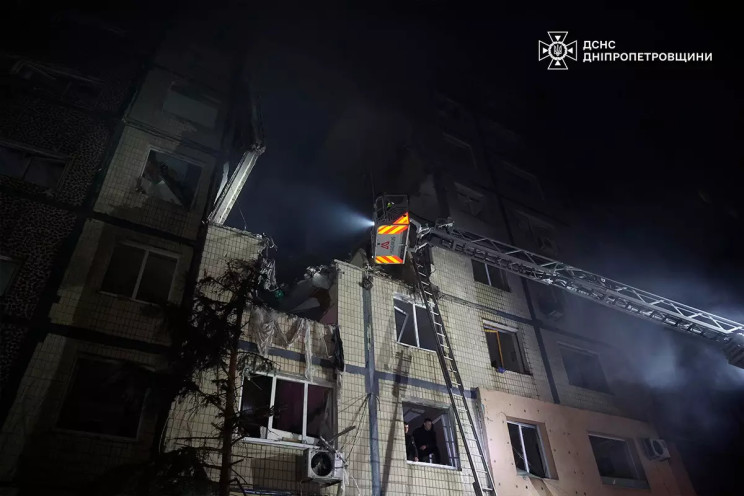 Дира на пів будинку: такий вигляд у зруй…