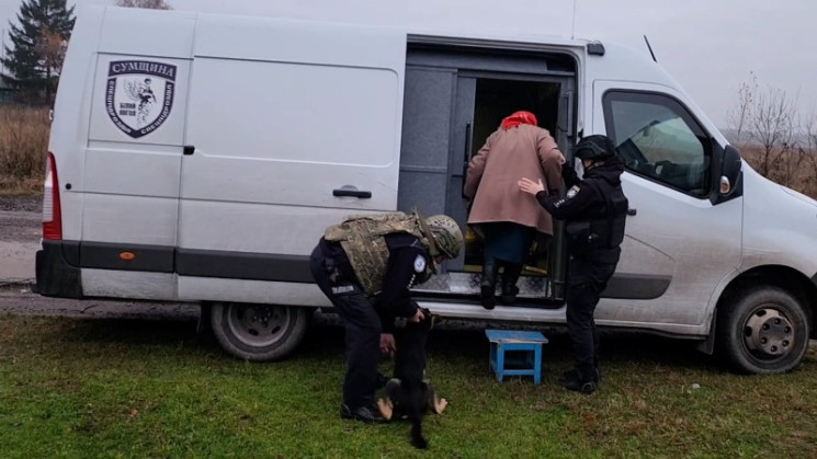 Білі янголи на Сумщині врятували з-під о…