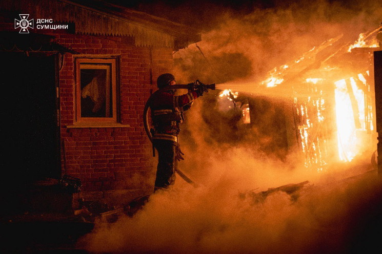 На Сумщині ворог здійснив понад 20 обстр…