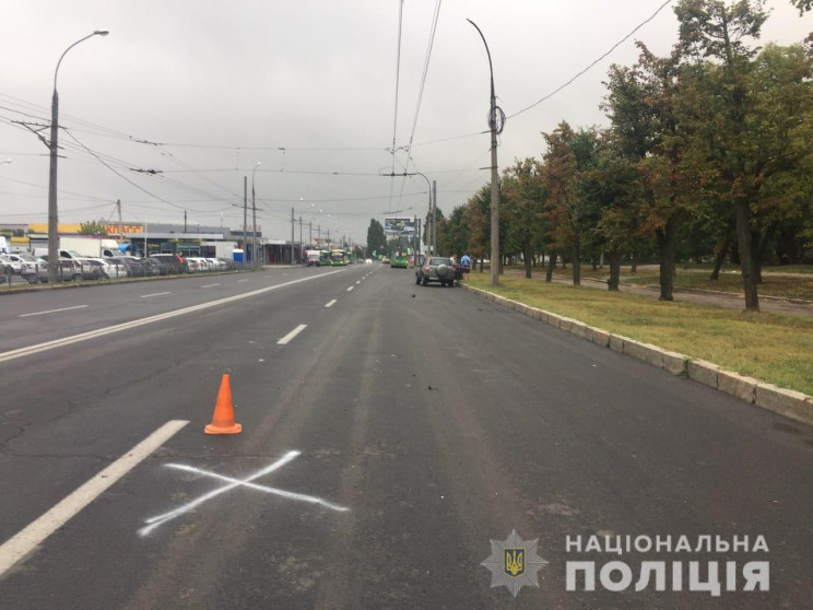 У Харкові водій Cherу збив чоловіка…