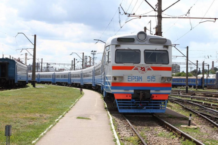 Львівська залізниця скасувала кілька пої…