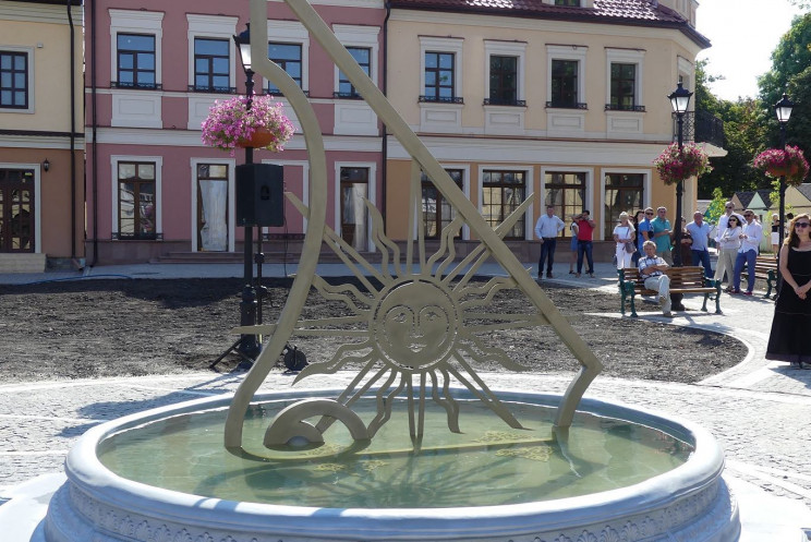 У Кам'янці встановили сонячний годинник…