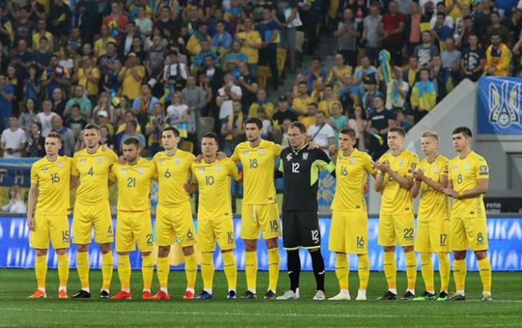 Як гравці збірної України вітали країну…