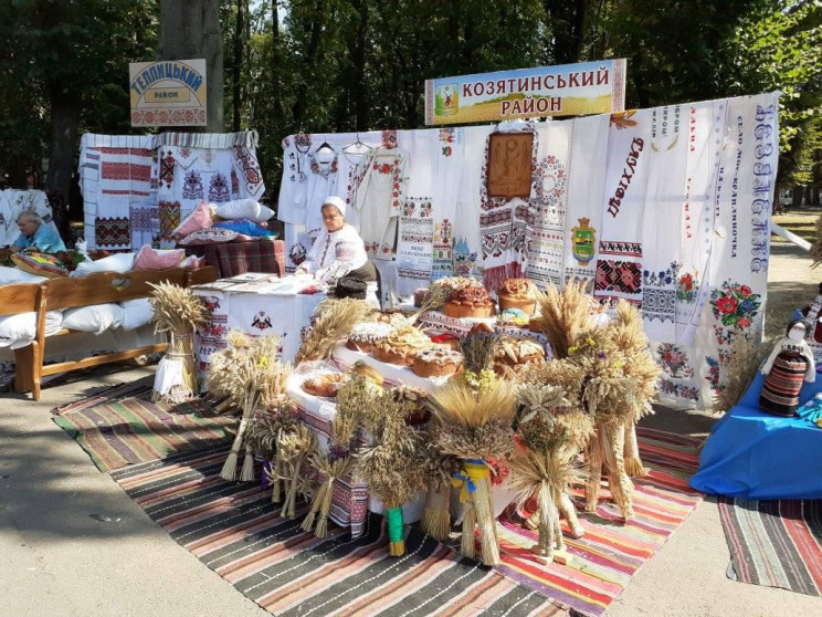 У вінницькому парку  на честь Дня Незале…