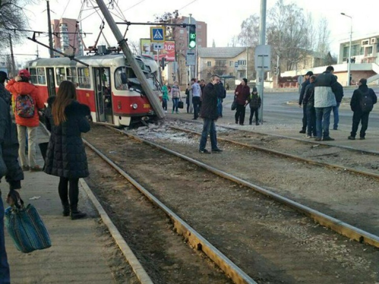 В Харькове на трамваях и троллейбусах ст…