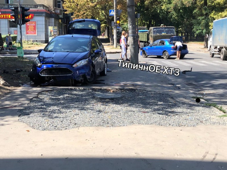 В Харькове Ford после столкновения с Dae…