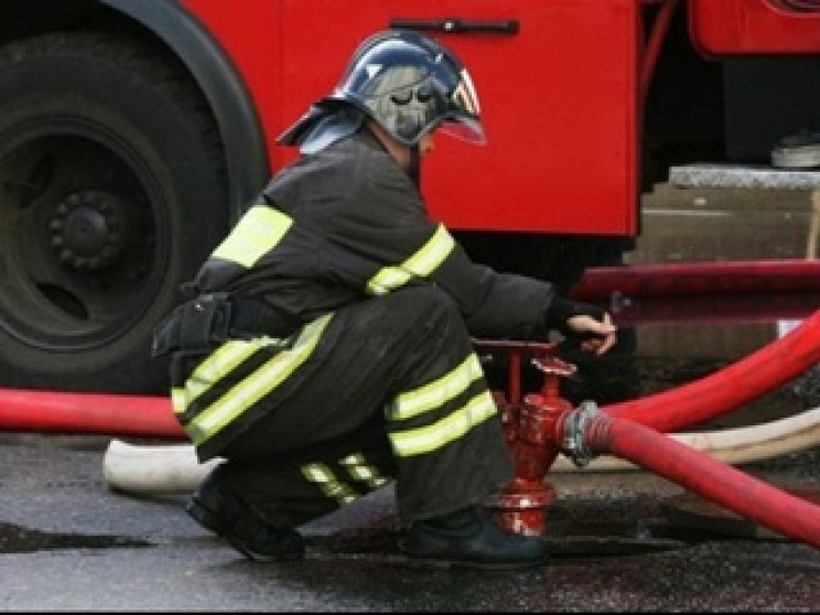 В Николаеве пожар охватил здание с газов…