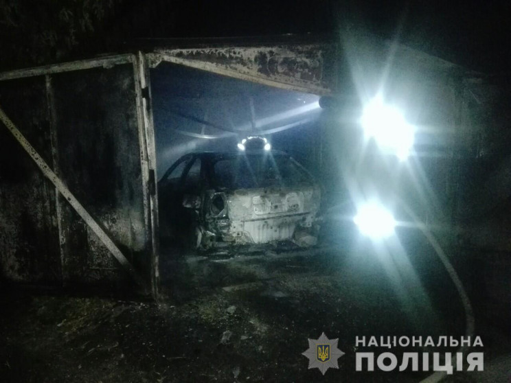 В Харькове неизвестный сжег автомобиль в…