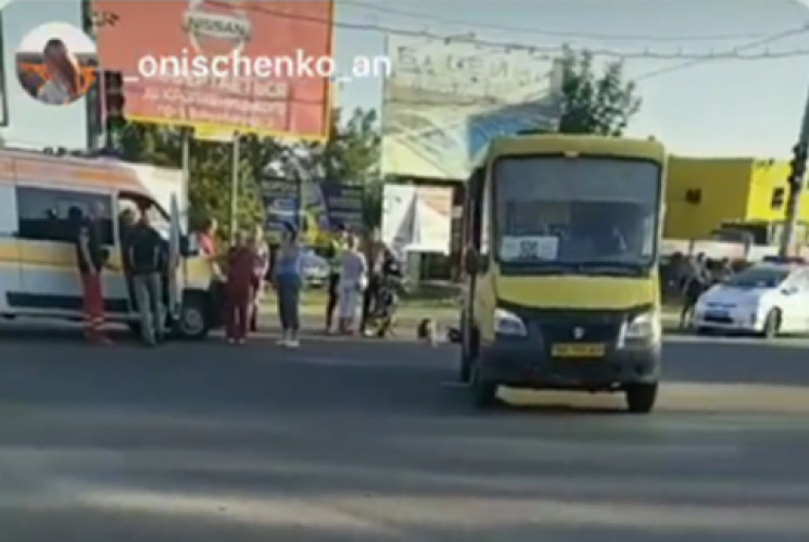 В Кропивницкому маршрутка столкнулась с…