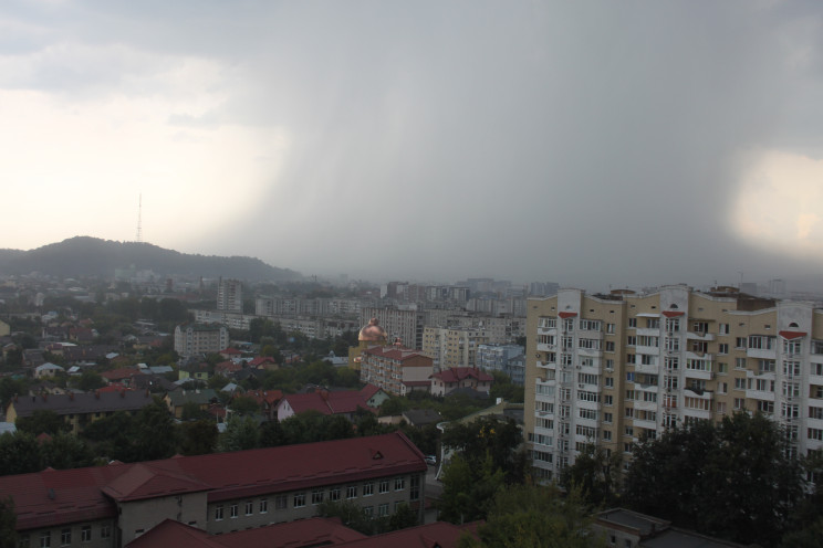 Як на Львів насувається гроза (ФОТО, ВІД…