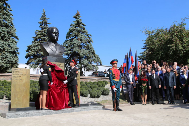 Підсумки тижня в "Л-ДНР": Спекуляцiї на…