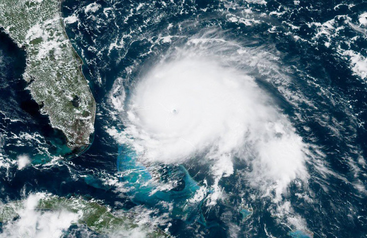 Как Багамские острова разрывает ураган Д…