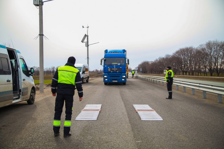 На в’їздах до Дніпра запрацювали два нов…