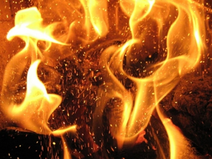 На Чернігівщині підпалили кабінет сільсь…