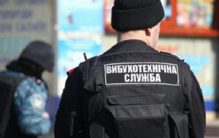 На Львівщині поліцейські перевіряють пов…