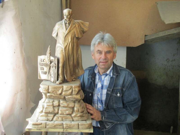 Скульптор з Вінниччини створив сім пам’я…