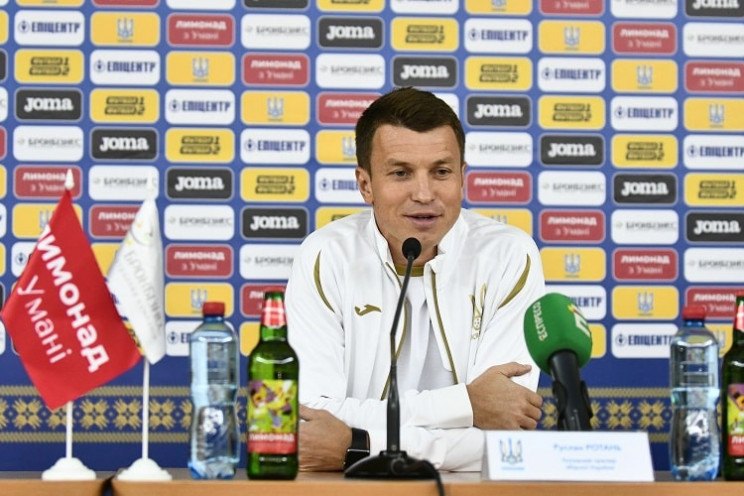 Украина играет с Финляндией, тренер Рота…