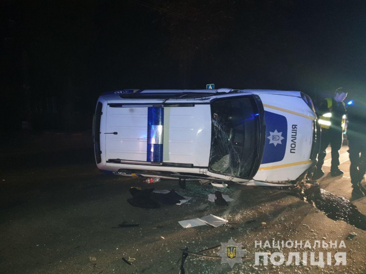 В Харькове полицейские разбили служебный…